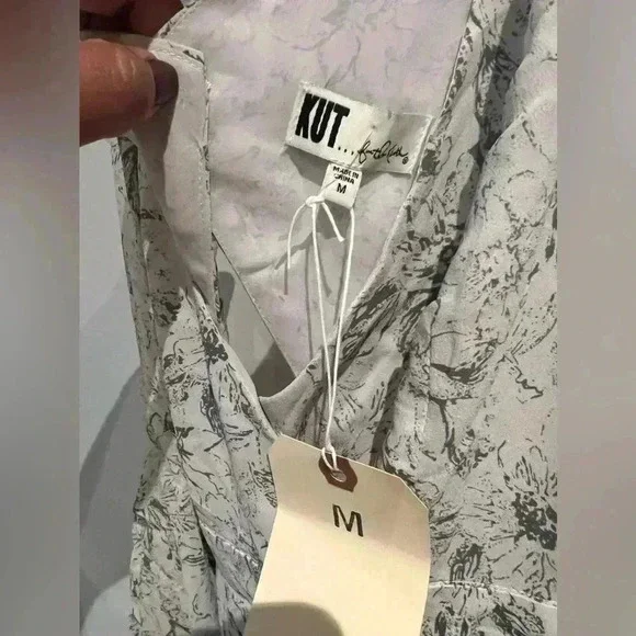 Kut From The Kloth Floral Ruffle Dress. NWT - Picture 3 of 6